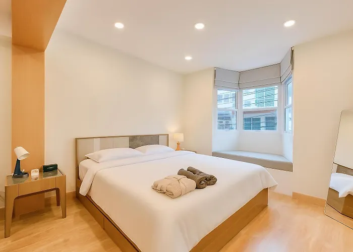 Japanese Inspired Townhome Near Ekkamai Bts