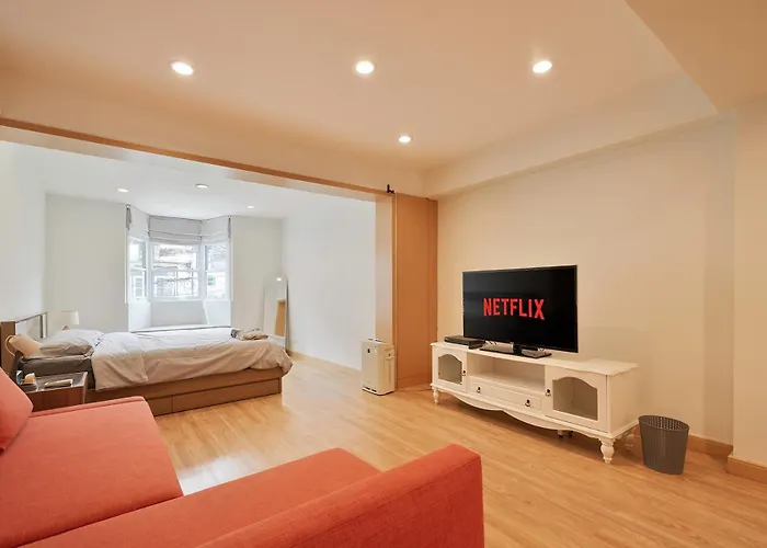 Japanese Inspired Townhome Near Ekkamai Bts Ferienhaus